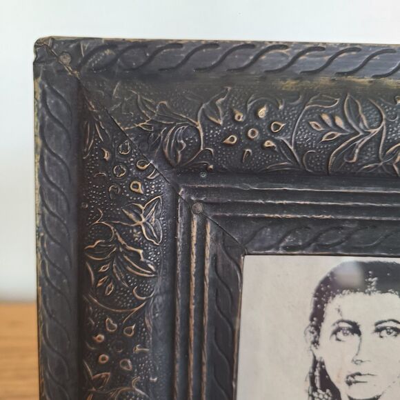 Vintage Distressed Floral Embossed 4x6 Photo Frame Pier One World Market Vibe - Picture 3 of 10